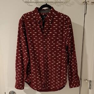 American Eagle Burgundy & Tan Southwestern Style Classic Fit Shirt (Size M)